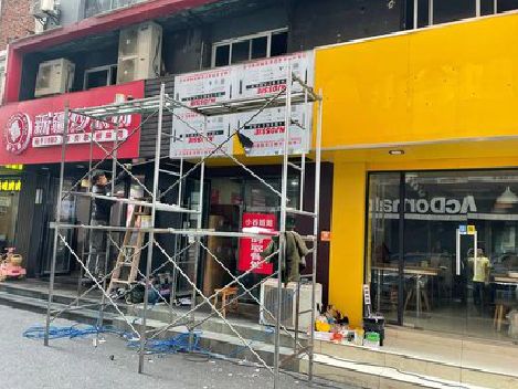 怀化制作广告招牌如何避免它发黄？